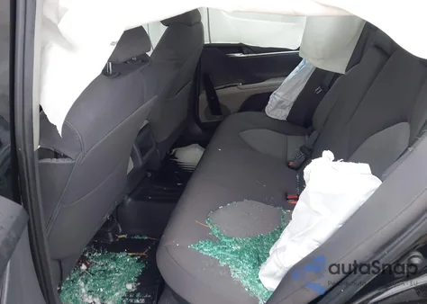 2020 Toyota Camry Le Hybrid z USA, uszkodzony, nr VIN 4T1C31AK2LU019359